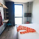 Ibis Budget Centre Gare Λα Ροσέλ