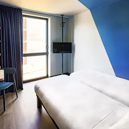 Ibis Budget Centre Gare Λα Ροσέλ