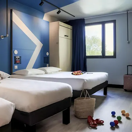 Hotel Ibis Budget Centre Gare La Rochelle (Charente-Maritime)