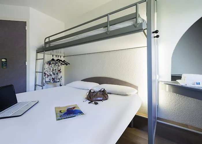 Ibis Budget Centre Gare Ла-Рошель